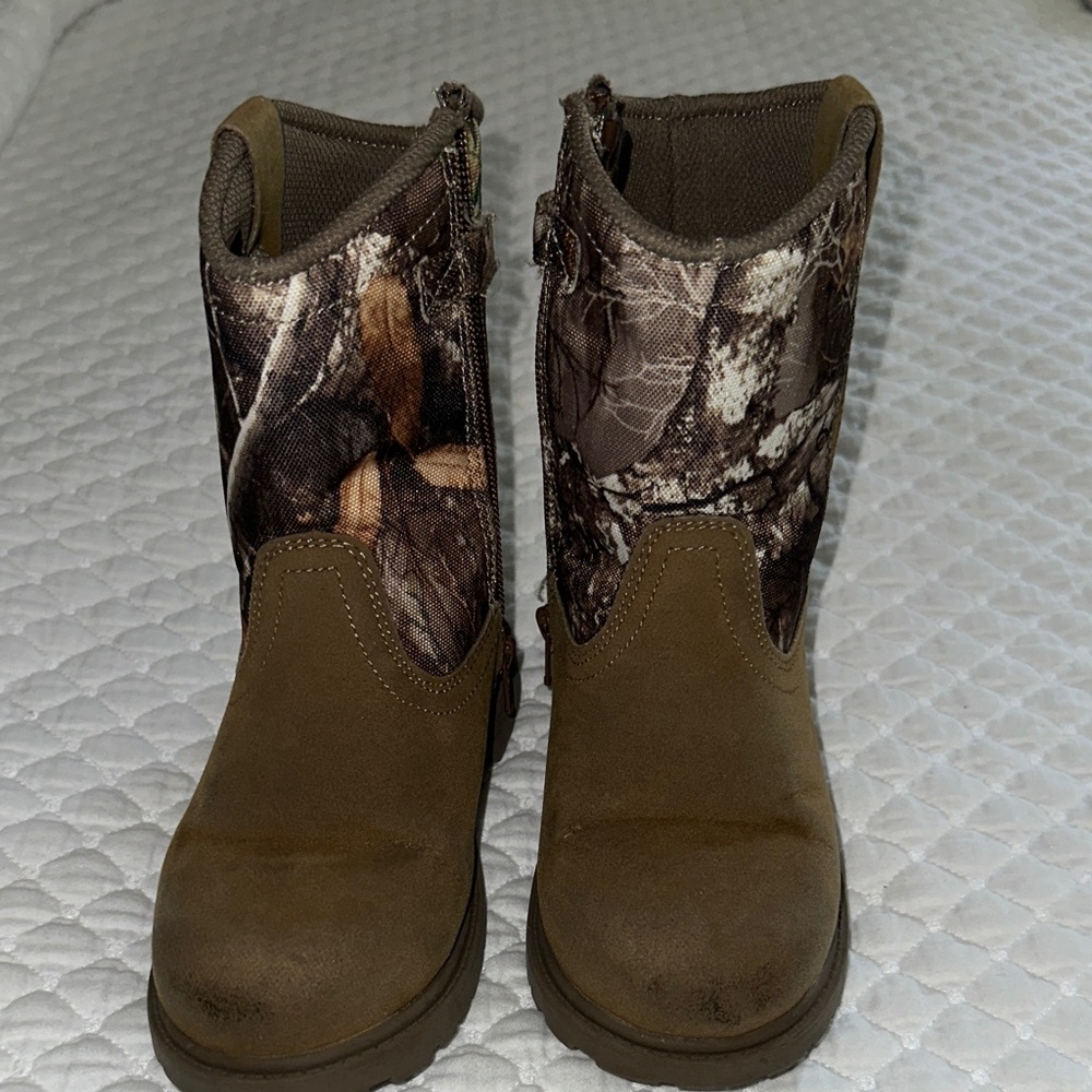 Magellan Outdoors Kids' Boone Realtree Edge Boots